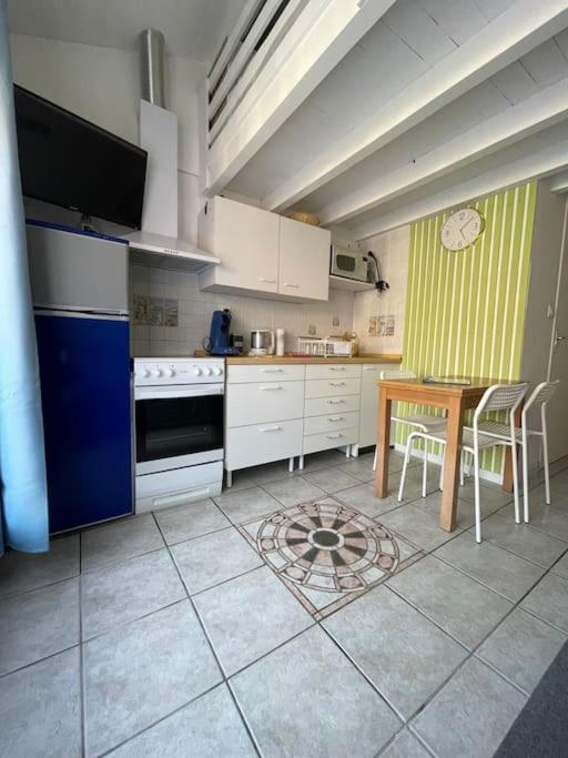 Maisonnette Rdc + Mezzanine Au Bord De L'Etang Leucate Exterior photo